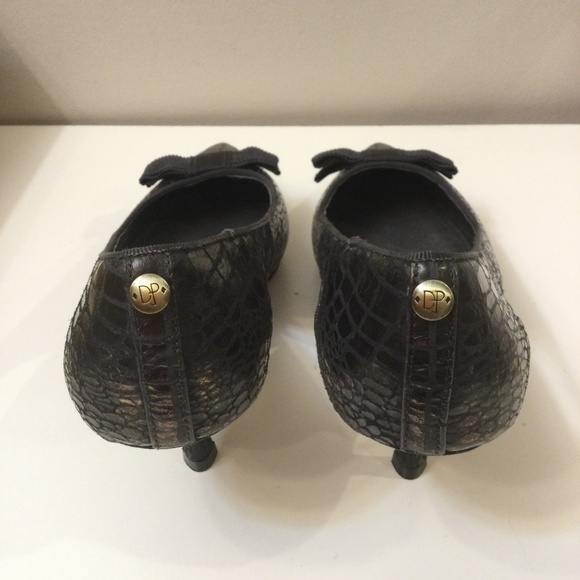 Donald Pliner Dova  Cutout Bow Kitten Heel Pump Croc Embossed Bronze Shoes 8 M - Picture 13 of 16